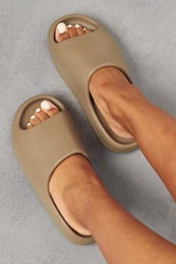 Flatform Mule Rubber Slider -Ladies Clothing Shop black flatform mule rubber slider 1