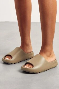 Flatform Mule Rubber Slider -Ladies Clothing Shop black flatform mule rubber slider 2