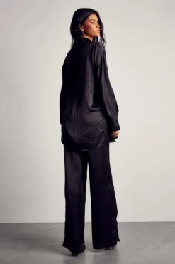 Textured Crinkle Satin Relaxed Trouser -Ladies Clothing Shop black textured crinkle satin relaxed trouser 2