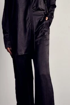 Textured Crinkle Satin Relaxed Trouser -Ladies Clothing Shop black textured crinkle satin relaxed trouser 4